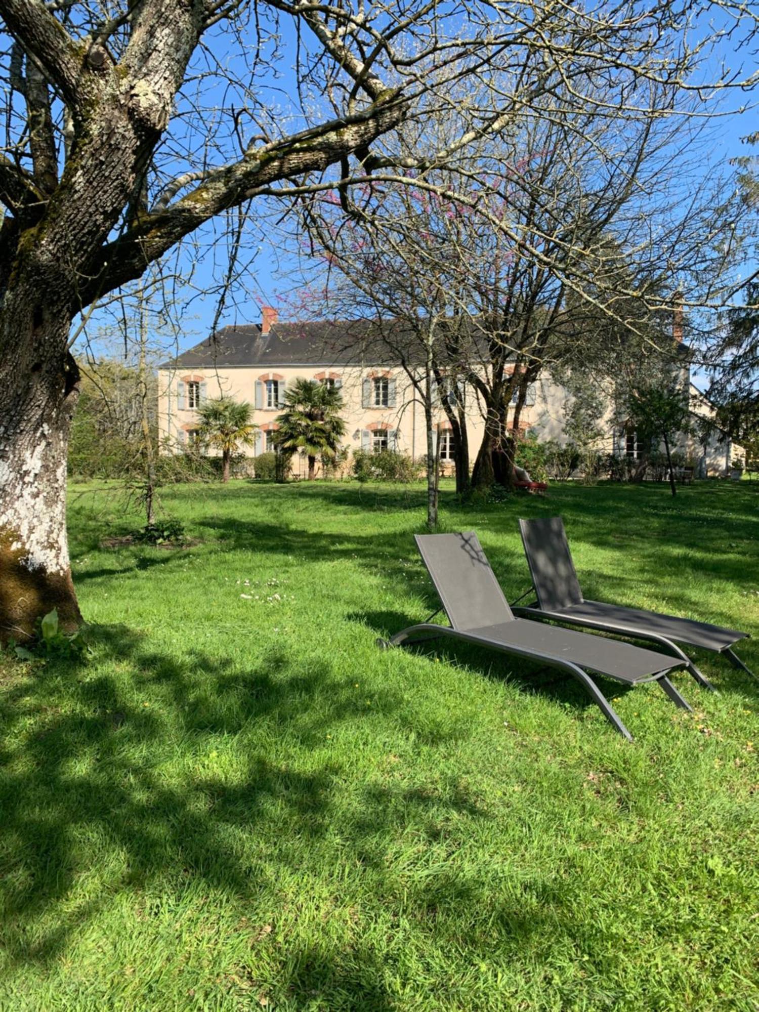 Manoir De Bel Ebat Hotel Crossac ภายนอก รูปภาพ